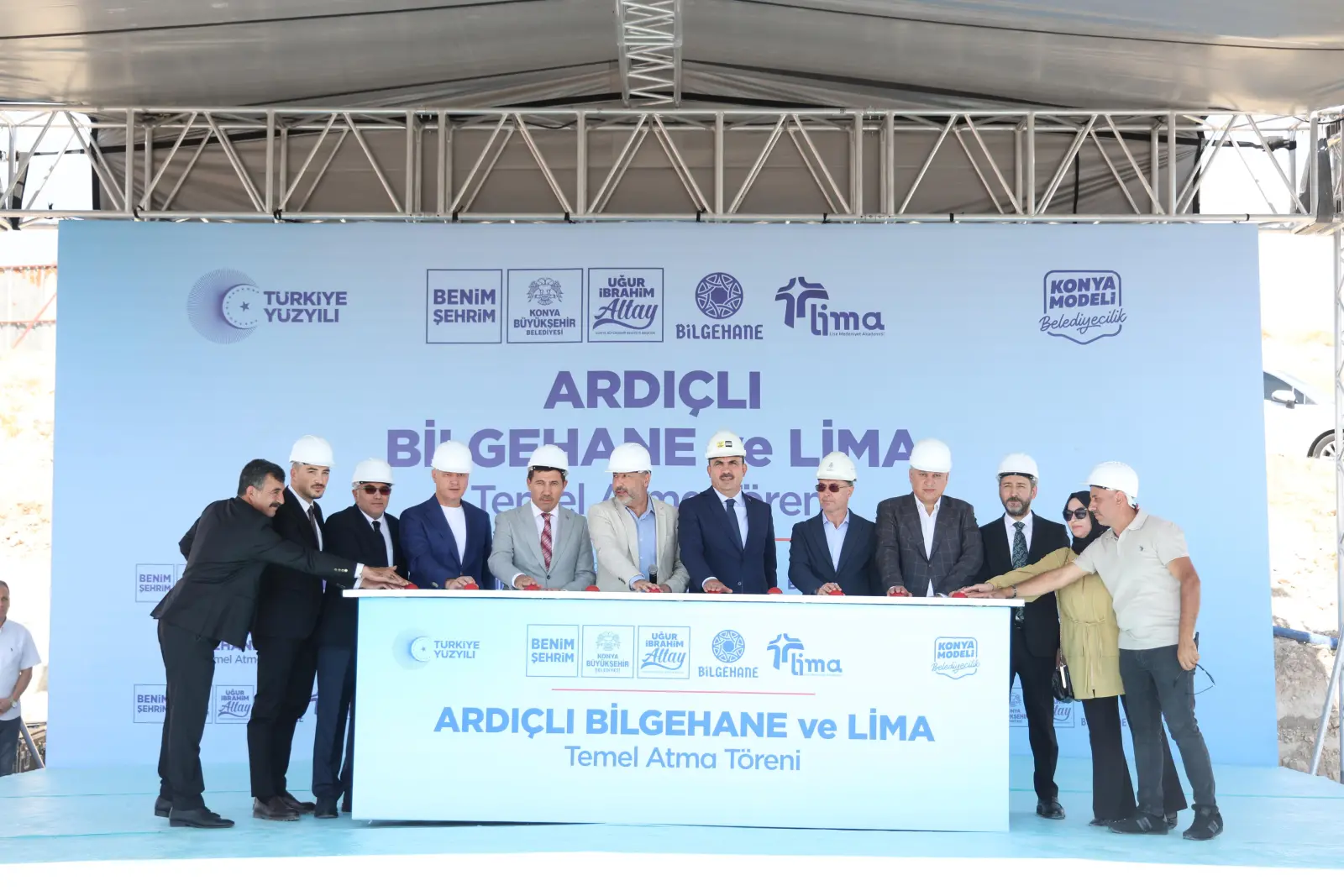 Konya Büyükşehir Belediyesi’nin Ardıçlı TOKİ’ye kazandıracağı 300 milyon liralık Gençlik Kampüsü’nün temel atma töreni.