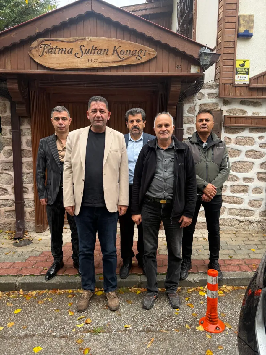 Konya Yeni Medya Cemiyeti yönetimi gazeteci Kemal Soylu taziye ziyareti