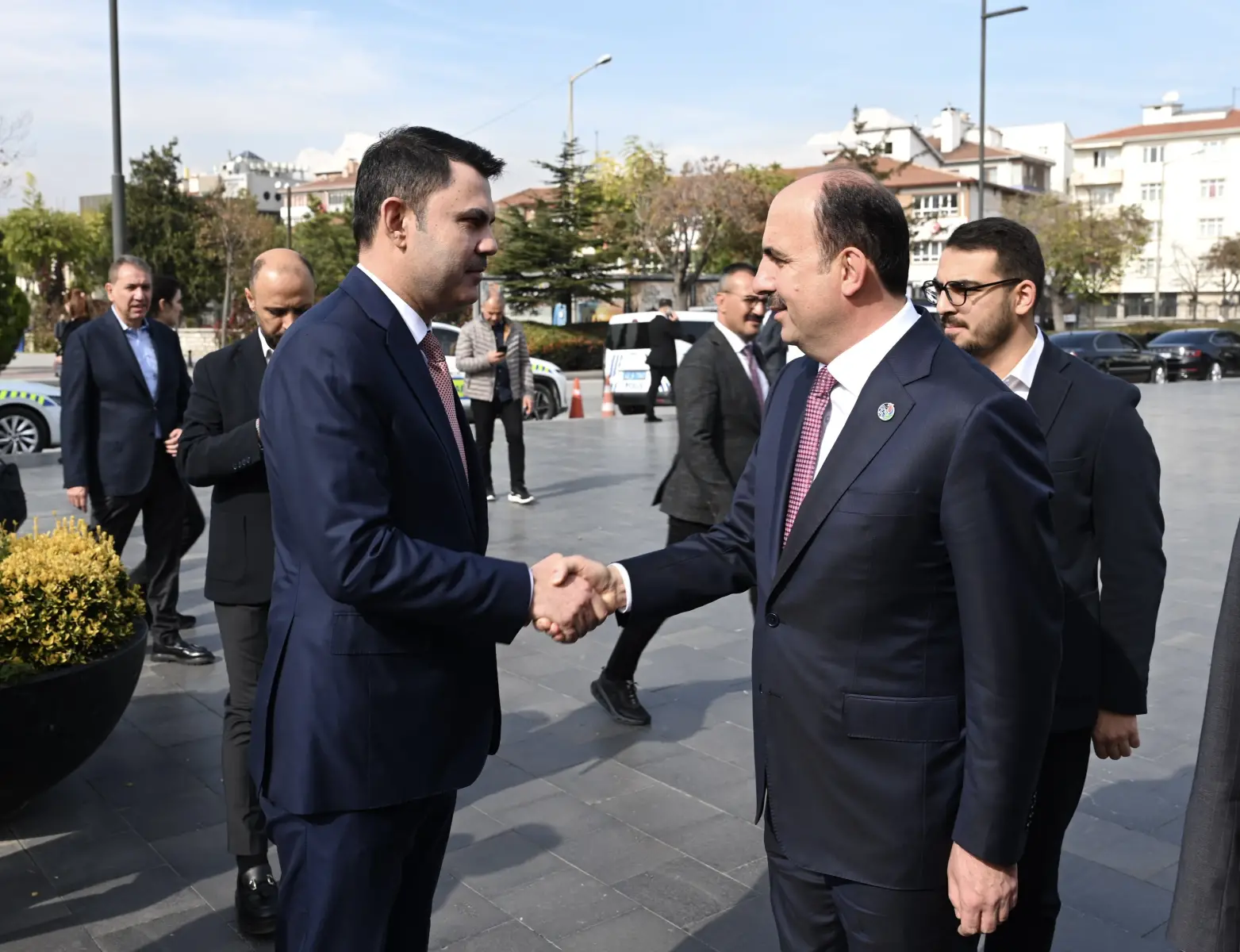 Çevre Şehircilik ve İklim Değişikliği Bakanı Murat Kurum Konya Büyükşehir Belediye Başkanı Uğur İbrahim Altay Taş Bina kabulü