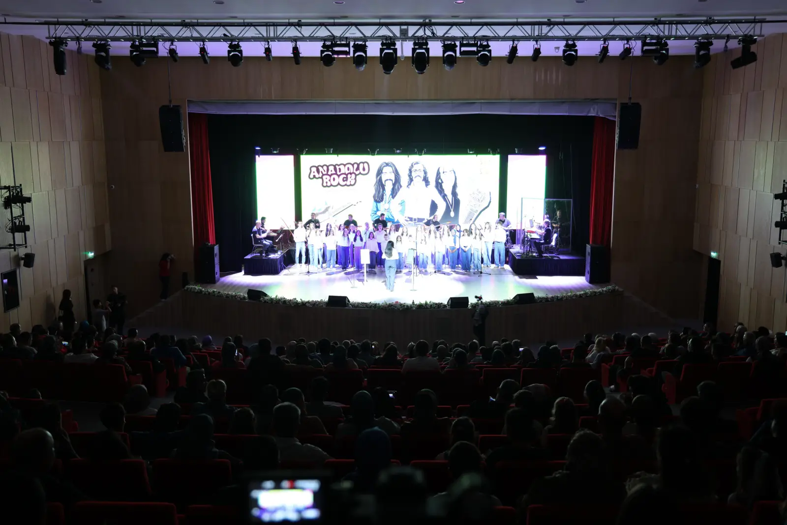 Selçuklu Sanat Akademisi Çocuk Korosu Anadolu Rock Konseri Selçuklu Sahne