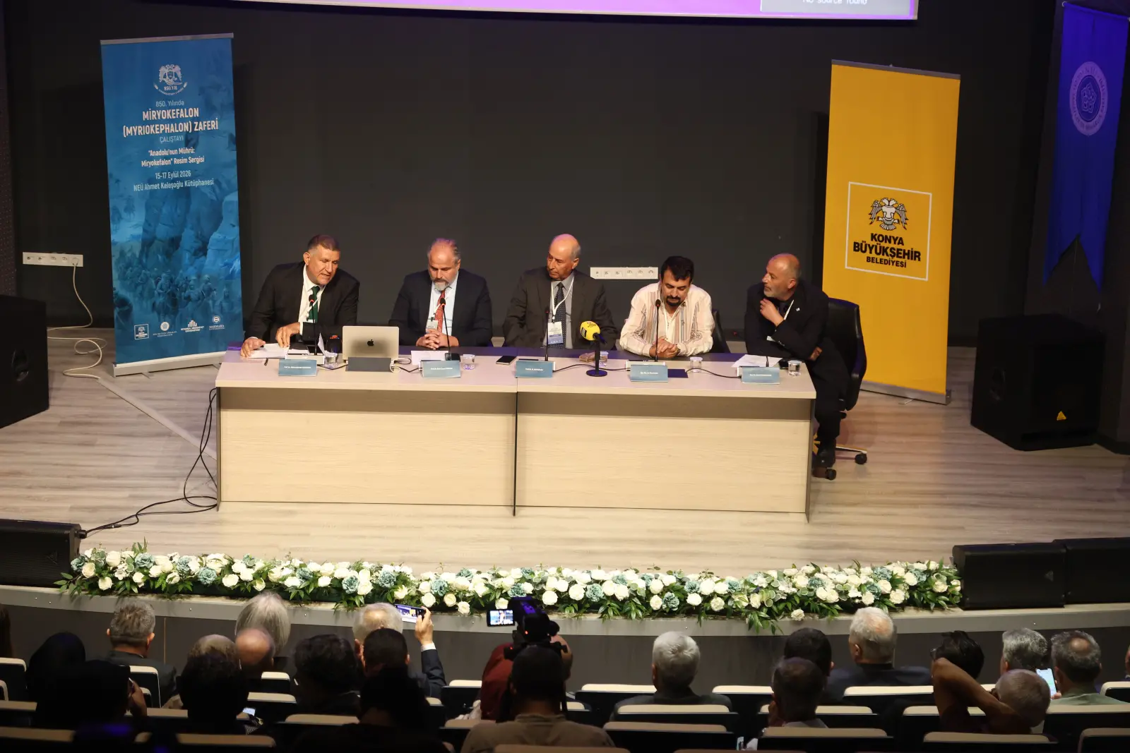 Konya’da Miryokefalon Zaferi’nin 850. yılı dolayısıyla düzenlenen çalıştaydan görüntü.