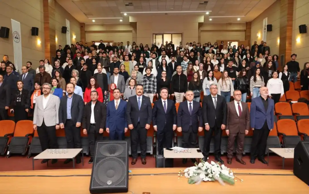 Erü'nün açılış dersi'Terörsüz Türkiye İletişimi'oldu