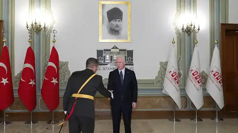 Vali Davut Gül, Cumhuriyet'in 103'üncü yılı kutlamaları kapsamında tebrikleri kabul etti