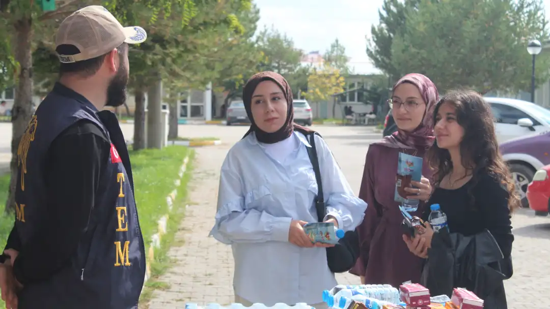 Şarkışla’da üniversite öğrencilerine güvenlik bilgilendirmesi