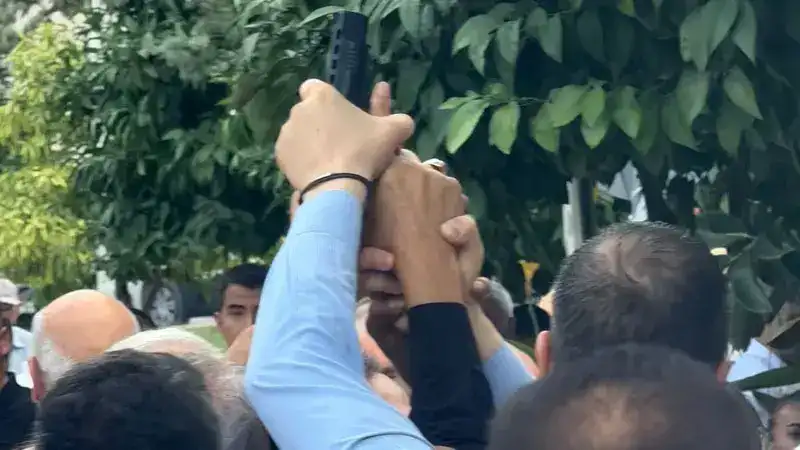 Mersin'de Yeni Parti İlçe Başkanlığı ön seçiminde havaya ateş eden şüpheli tutuklandı