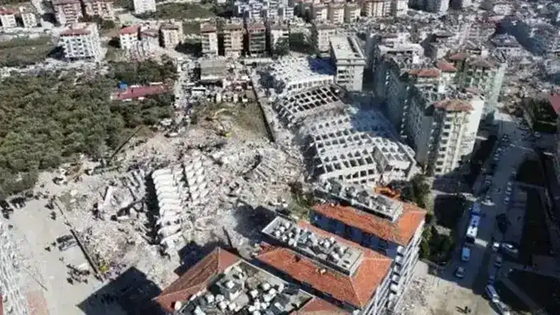 6 Şubat depreminde yıkılan Rönesans Rezidans davasında duruşma ertelendi