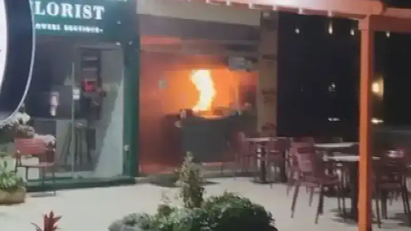 Etiler'de restoran alev alev yandı