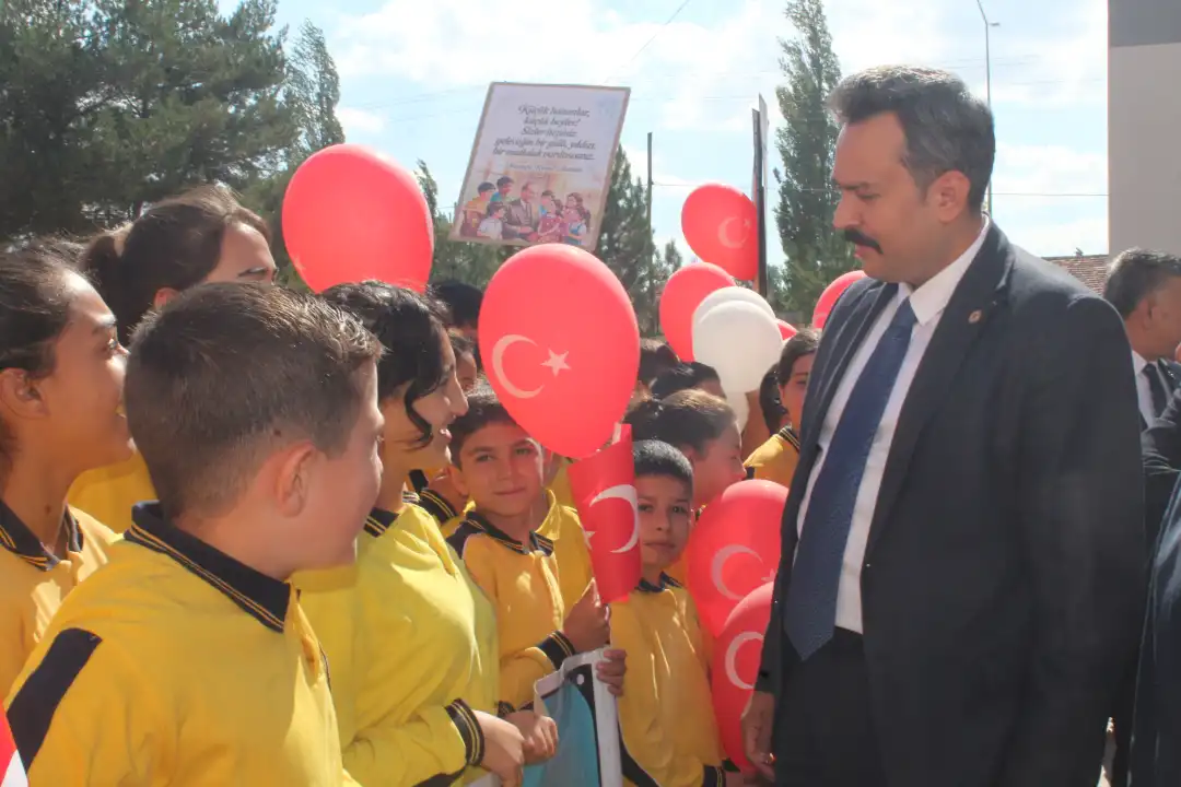 Şarkışla’da İlköğretim Haftası kutlandı