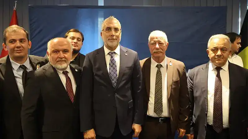 Bakan Işıkhan, Brüksel’de UID Belçika Bölge Başkanlığı’nı ziyaret etti