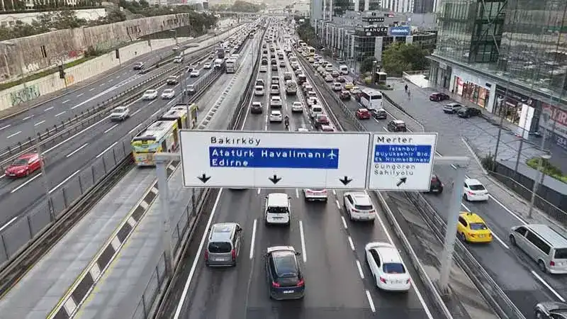 İstanbul'da trafik yoğunluğu yüzde 71'e ulaştı