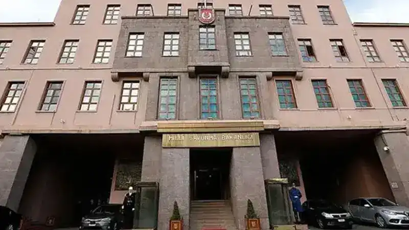 MSB: Pençe-Kilit operasyon bölgesinde görevli Piyade Uzman Çavuş Mustafa Aslan şehit olmuştur