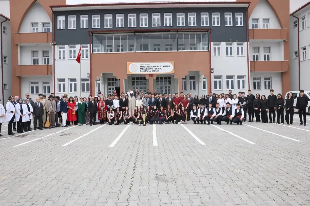 Sivas'ta Kültür - Edebiyat Sokağı Müzik Atölyesi açıldı