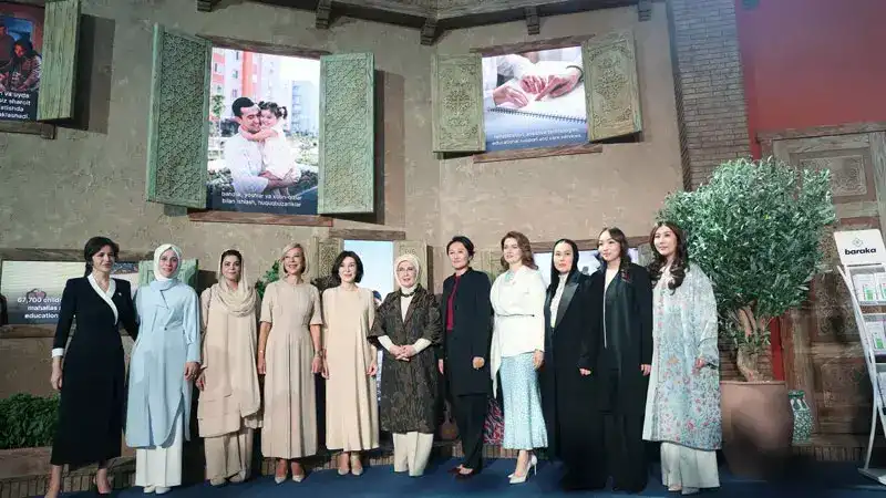 Emine Erdoğan, ‘Özbekistan’da Beşeri Sermayenin Geliştirilmesine Yönelik Reformlar’ konulu sergiyi ziyaret etti