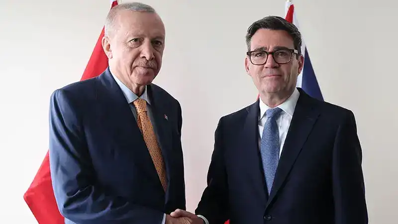 Cumhurbaşkanı Erdoğan, İngiltere Başbakanı Burnham ile bir araya geldi