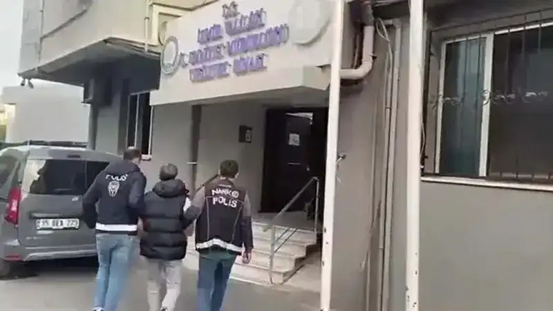 İzmir merkezli yasa dışı bahis operasyonu: 32 gözaltı