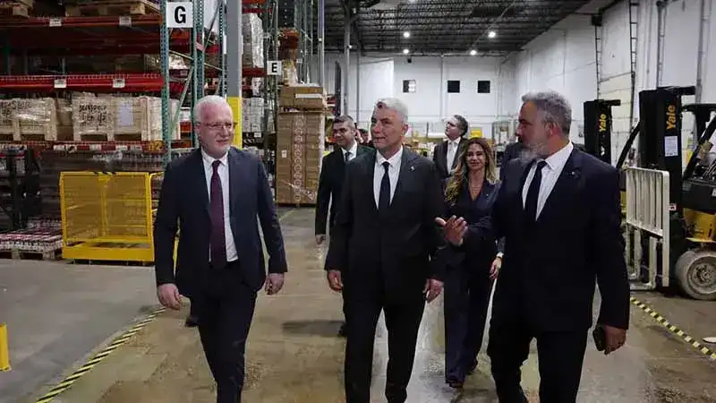Bakan Bolat'tan Chicago'daki Türk Ticaret Merkezi'ne ziyaret: ABD ile ticaret hedefimiz 50 milyar dolar