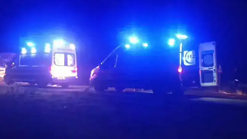 Kayseri’de iş makinesi ile 2 işçi servisi çarpıştı: 1 ölü, 15 yaralı