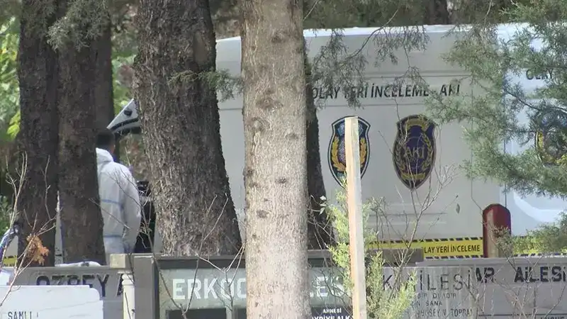 Kaşif Kozinoğlu’nun mezarından alınan örnekler kabre konuldu