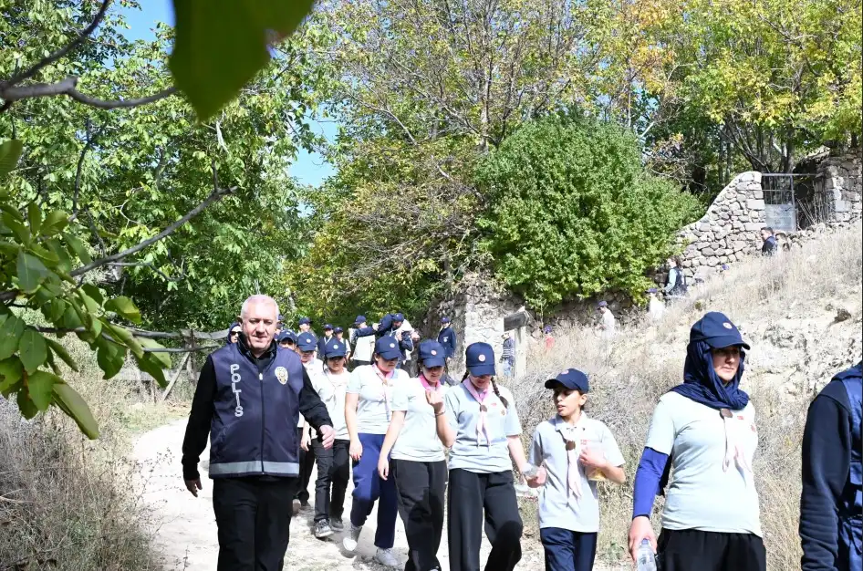 İzciler doğa yürüyüşünde buluştu