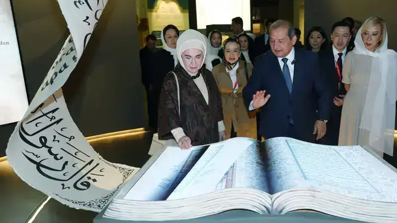 Emine Erdoğan, İmam Buhari Anıt Kompleksi'ni ziyaret etti