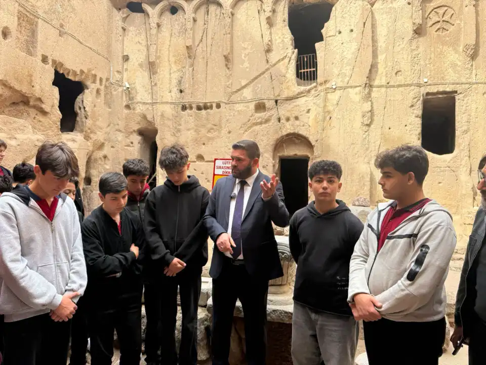 Tarihi Gümüşler Manastırı'nda ders işlediler