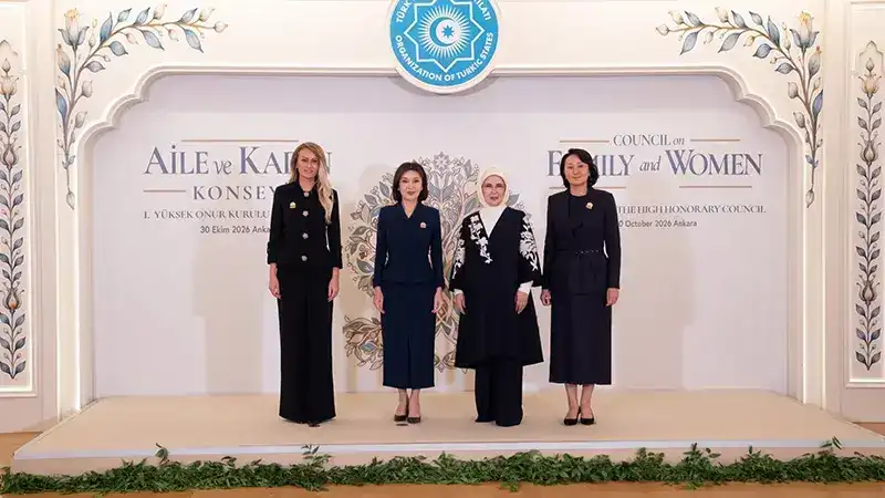 Emine Erdoğan, lider eşleriyle bir araya geldi