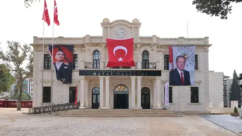 Depremde zarar gören Hatay’ın 98 yıllık tarihi valilik binası yeniden inşa edildi