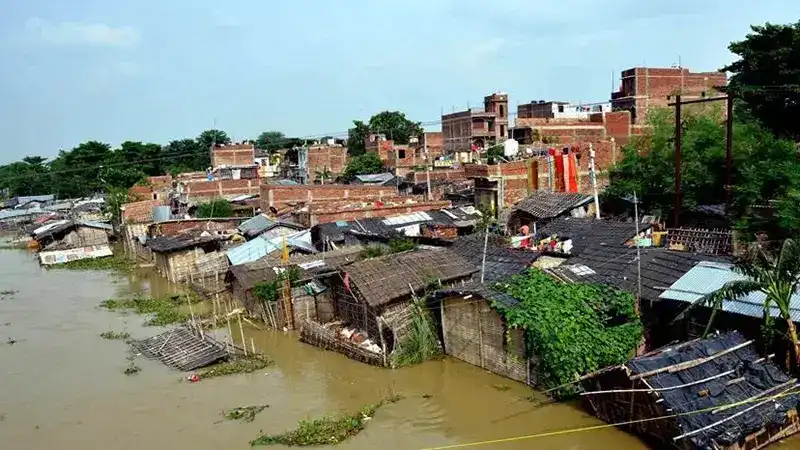 Hindistan ve Nepal'de sel: 83 kişi hayatını kaybetti