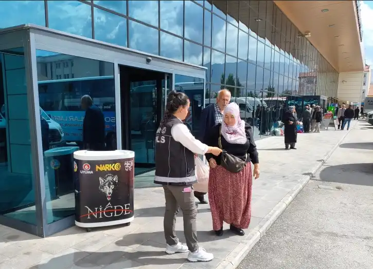 Uyuşturucuyla mücadelede 2 bin 301 kişiye bilgilendirme