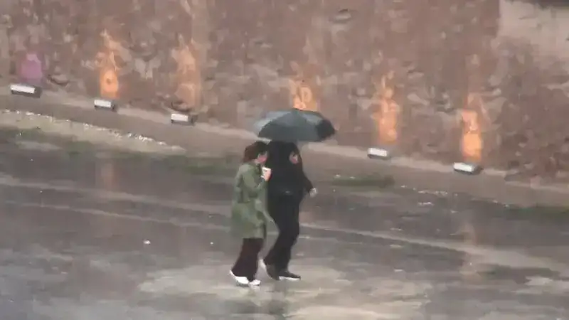 Silivri'de sağanak etkili oluyor