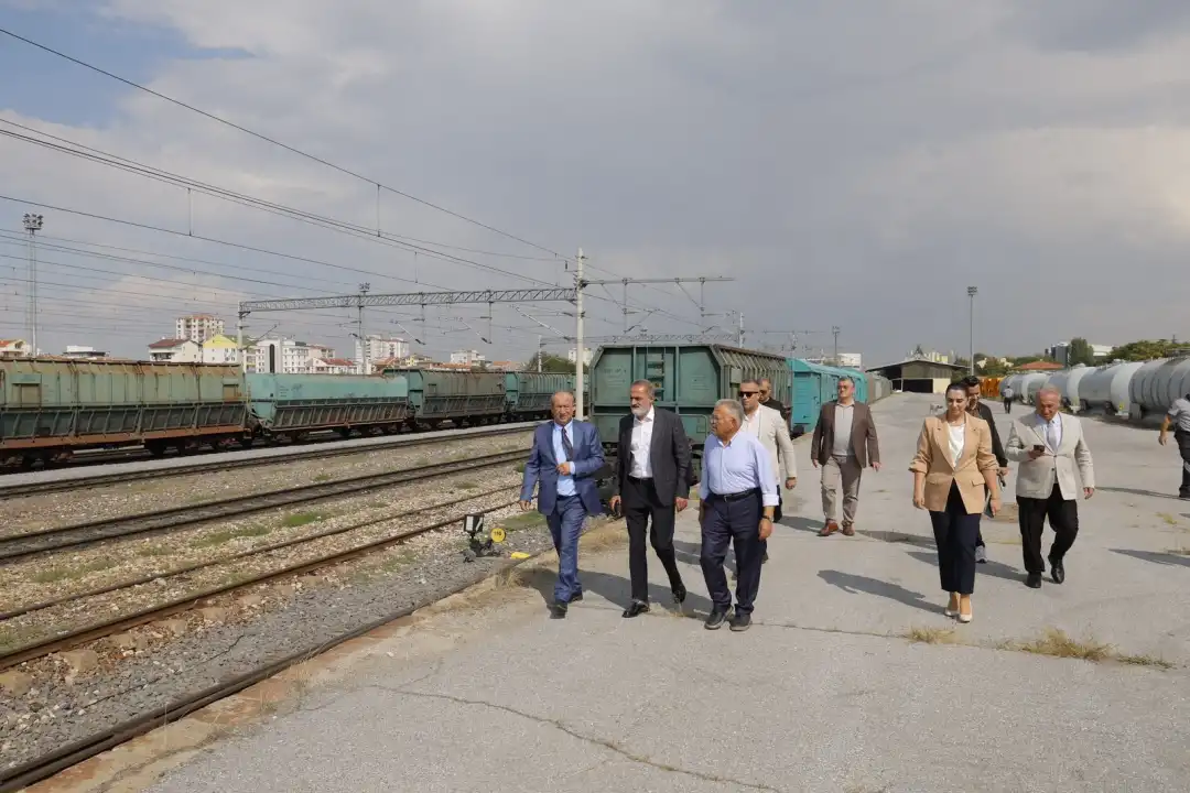 Başkan Büyükkılıç, TCDD Genel Müdürü ile görüştü