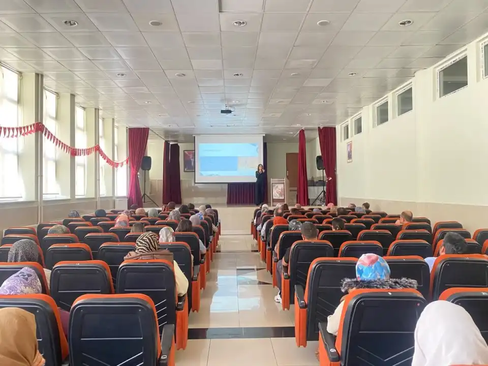 Velilere yönelik'okul ve aile'eğitimi
