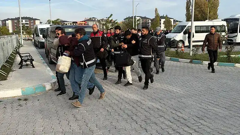 Yasa dışı bahis şüphelileri adliyede