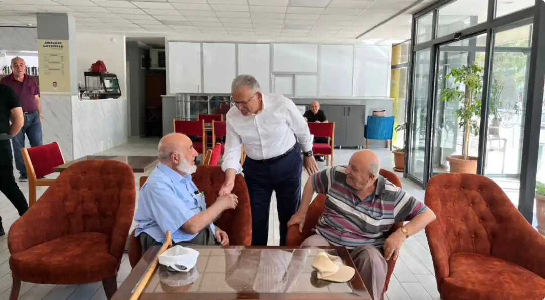 Başkan Büyükkılıç’tan, Dünya Yaşlılar Günü mesajı