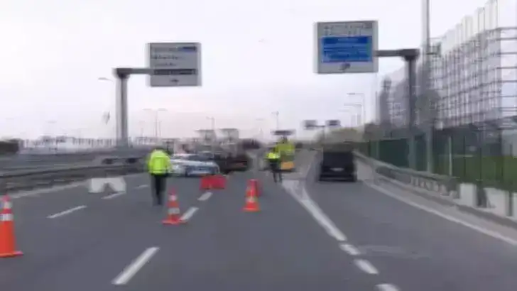 İstanbul'da Cumhuriyet Bayramı tören provası nedeniyle bazı cadde ve yollar trafiğe kapatıldı