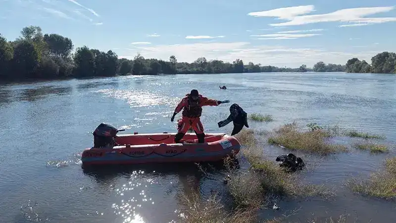 Meriç Nehri'nde göçmen ailenin botu alabora oldu: 1 çocuk öldü, 2 çocuk kayıp
