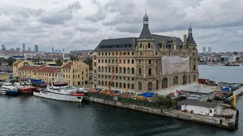 Haydarpaşa'nın temellerinde yer alan ahşap kazıkların yüzde 80'i yok olmuş