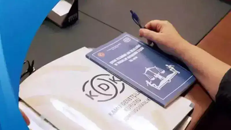 KDK'dan, askerlik hizmetinin yıllık izin kıdem hesabına dahil edilmesi başvurusuna re