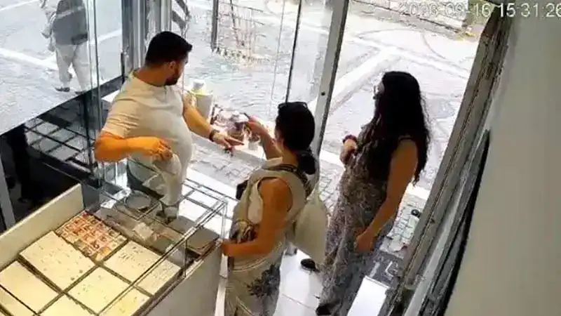 Edirne’de 325 bin liralık altın ve gözlük hırsızlığı kamerada