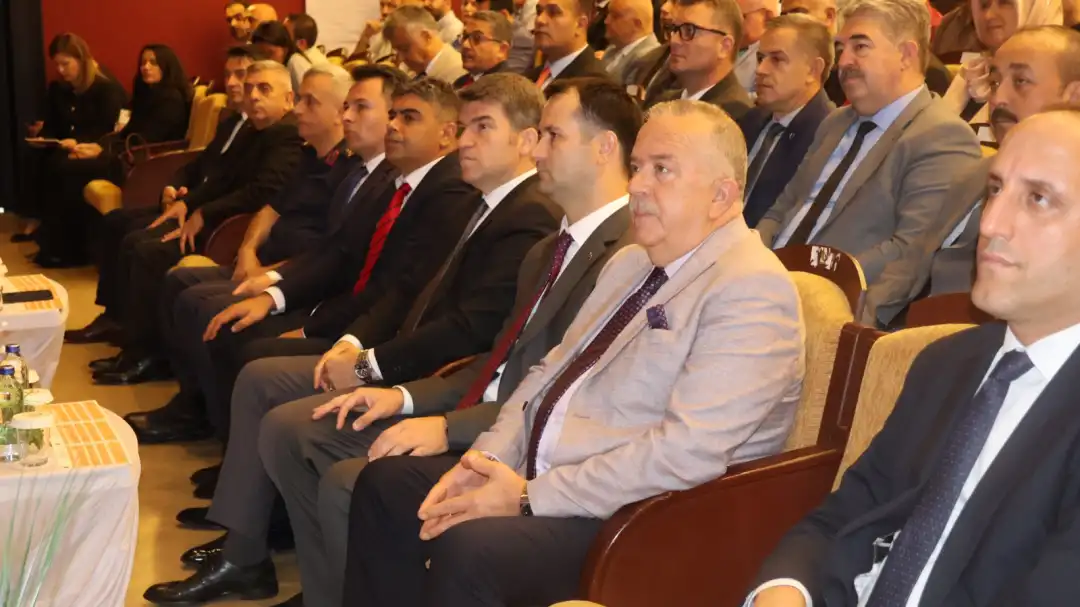 Amasya’da kamu personeline iletişim ve yapay zeka eğitimi
