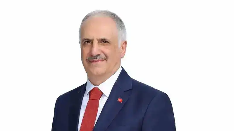 Hazine ve Maliye Bakan Yardımcısı Osman Çelik emeklilik dilekçesini sundu