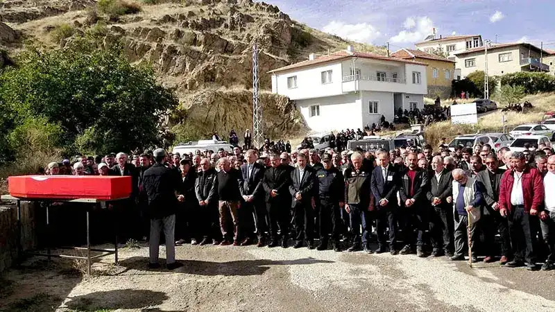 Kazada hayatını kaybeden polis memuru toprağa verildi