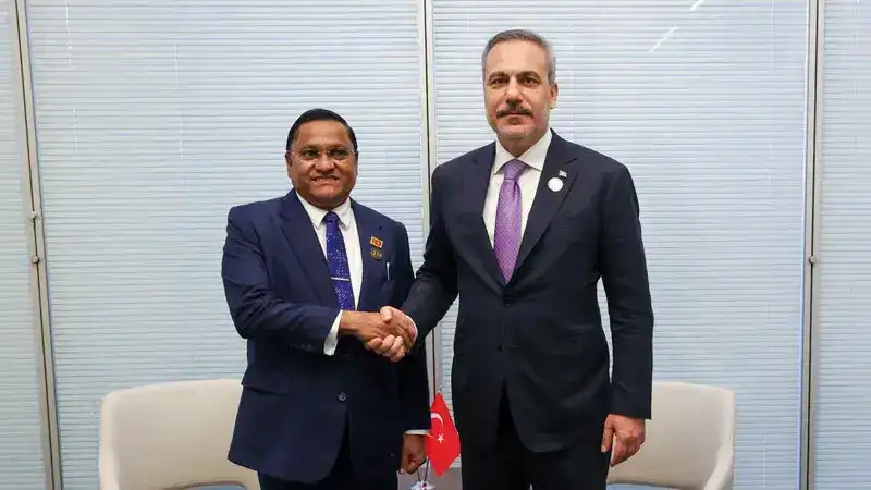 Dışişleri Bakanı Fidan, Sri Lankalı mevkidaşı Herath ile görüştü