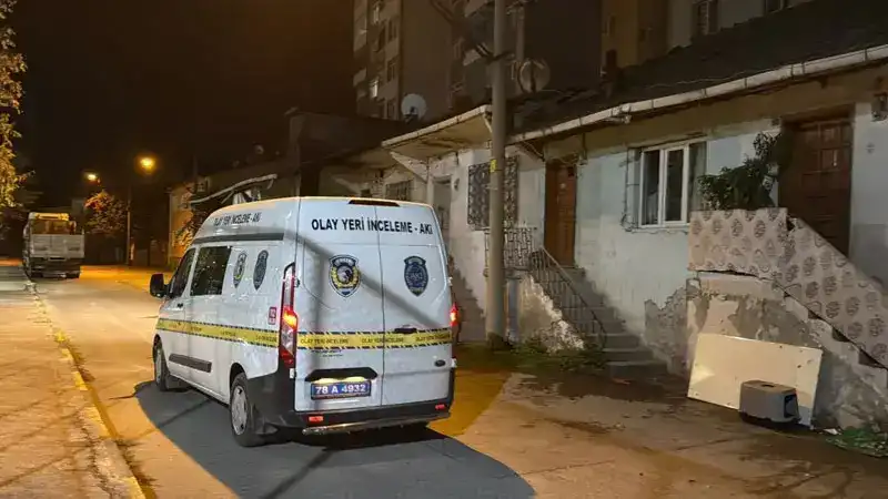 Kıskançlık tartışmasında kız arkadaşı tarafından bıçaklandı