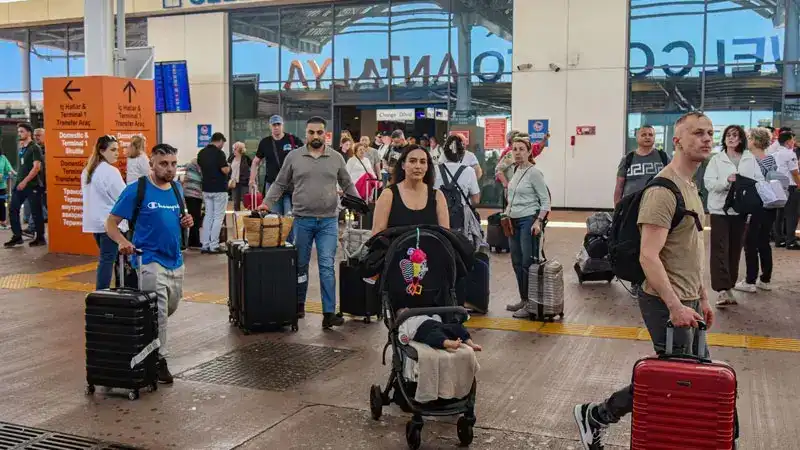 Eylülde Antalya Havalimanı'nda 5 milyon yolcuya hizmet verildi