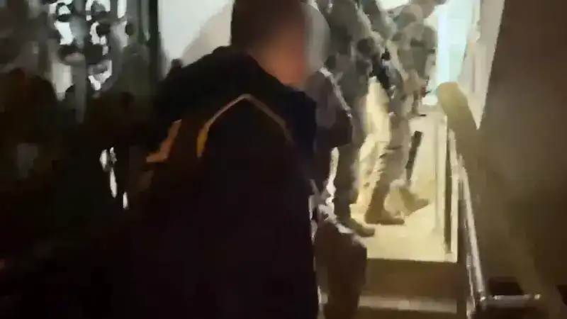 Sanal medyadan suç örgütlerine eleman temin eden 25 şüpheliye gözaltı