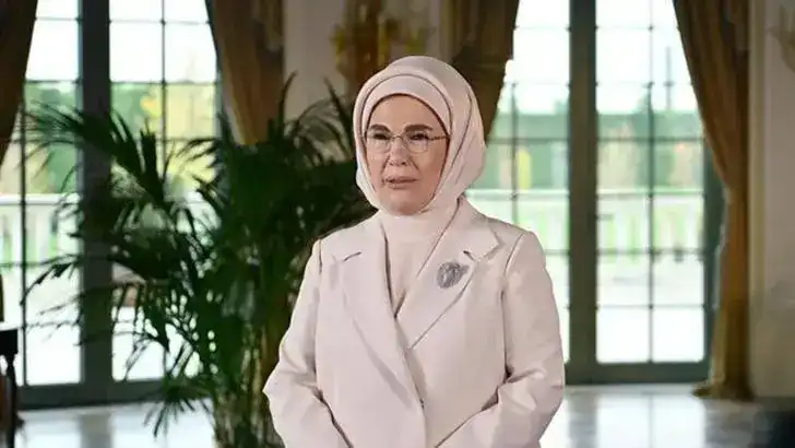 Emine Erdoğan: 'Kadınların toplum hayatında etkin bir konumları olması, medeniyet coğrafyamıza yabancı bir tecrübe değildir'