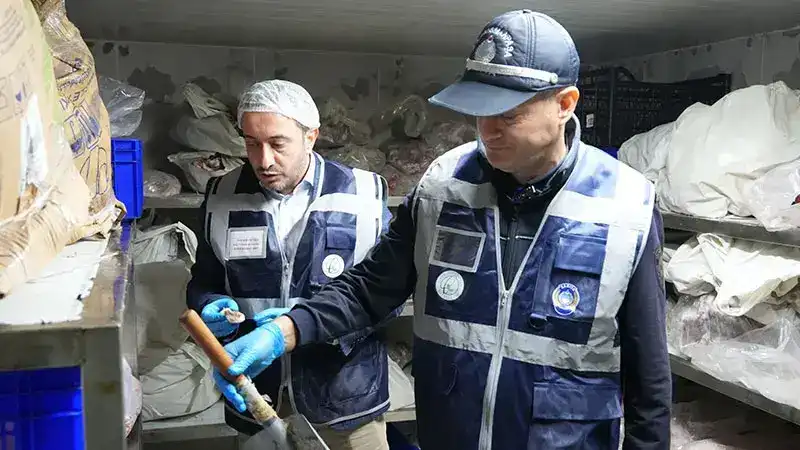 Gaziosmanpaşa’da bozulmuş 15 ton et ve et ürününe el konuldu