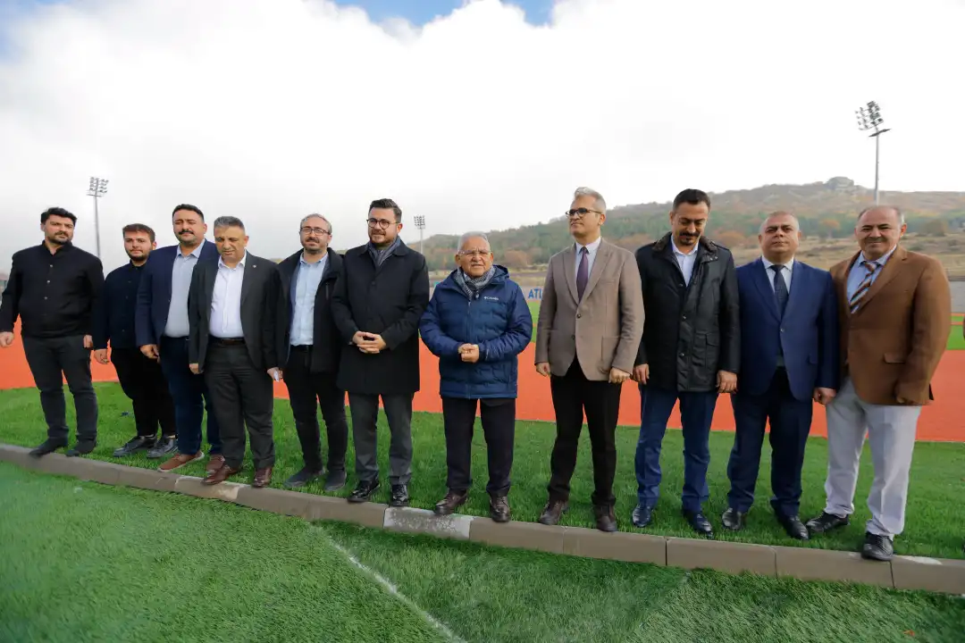 Başkan Büyükkılıç, Erciyes’teki atletizm pistini inceledi