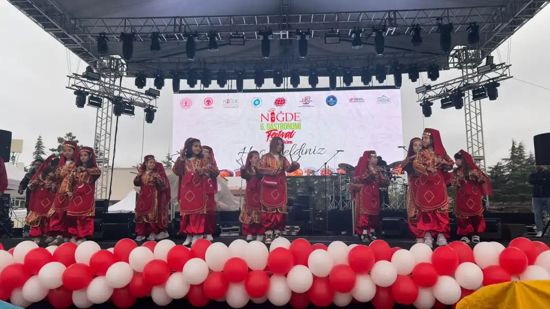 Niğde’de 6’ncı Gastronomi Festivali törenle başladı